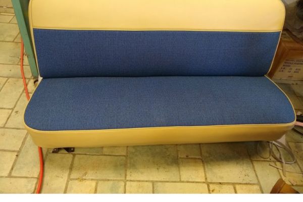 bench-yellow-blue-1-768x768190A0171-0C00-A127-172D-D8BDEA906B64.jpg